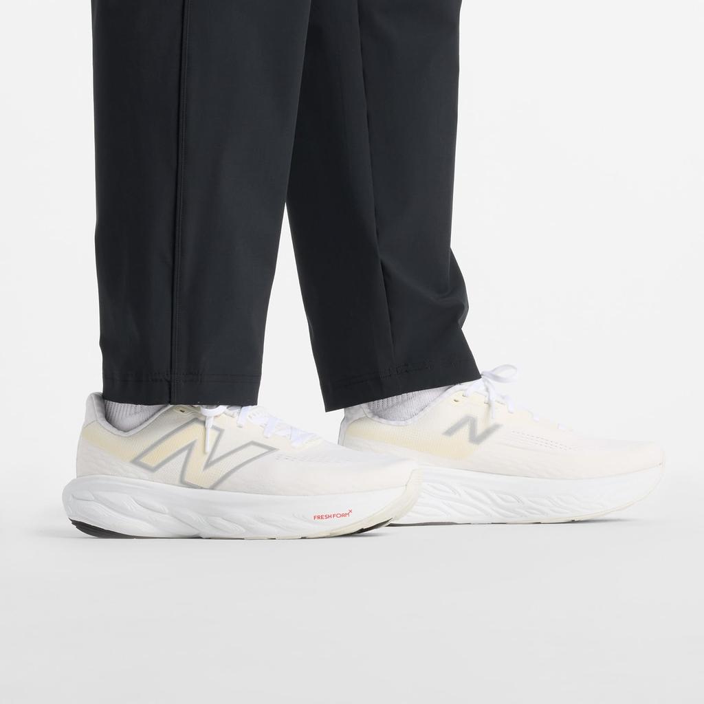 Тканые тренировочные брюки Джерси Тренировочные Беговые Влагоотводящие Быстросохнущие Тренировочная одежда BK [New Balance] (Конический) (AMP51204) Мужской (черный)