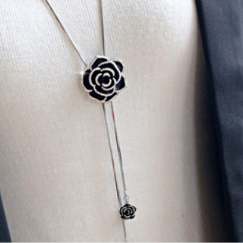 Подвеска женская "Роза" из металлического сплава со стразами на длинной цепочке регулируемой длины