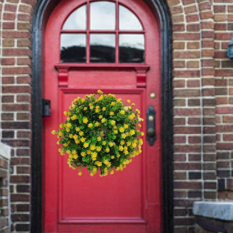 Яркие искусственные цветочные венки разных размеров, идеально подходящие для сезонного украшения