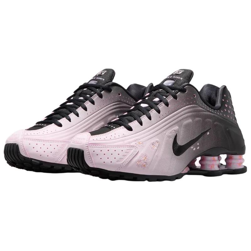 Nike Shox R4 Вышивка Сакура Низкие Повседневные Беговые Кроссовки Женские Черные Розовые IB8872-600
