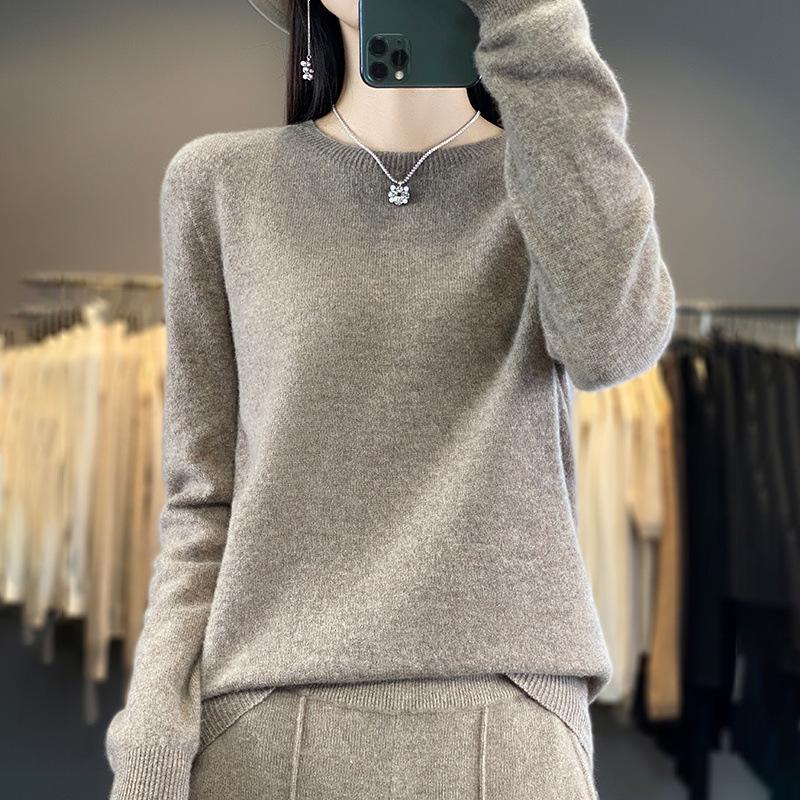Women's 100% Pure Wool Versatile Round Neck Loose Sweater - Solid Color Knitwear