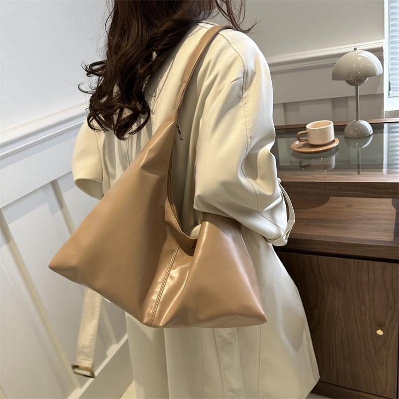 Stylish Casual Shoulder Bag For Women 2023 Trendy Large Capacity Tote Purse