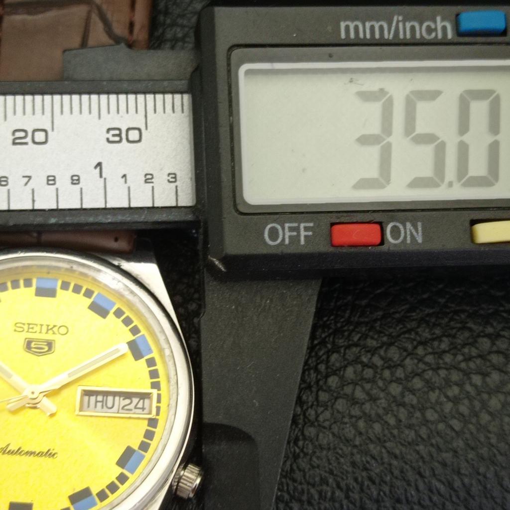 Seiko 5 АВТОМАТИЧЕСКИЕ ВИНТАЖНЫЕ ЯПОНСКИЕ МУЖСКИЕ ЧАСЫ С ЗОЛОТИСТЫМ ЦИФЕРБЛАТОМ a701657-5 R206c-a701657