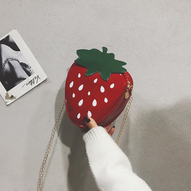 Сумка через плечо Strawberry Design с цепочкой, мини-кошелек с мультяшным принтом, модная сумка через плечо из искусственной кожи