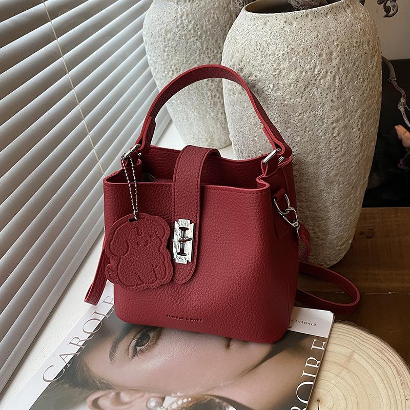 Модная и популярная маленькая сумка женская новая высококлассная универсальная сумка-мессенджер портативная сумка на плечо