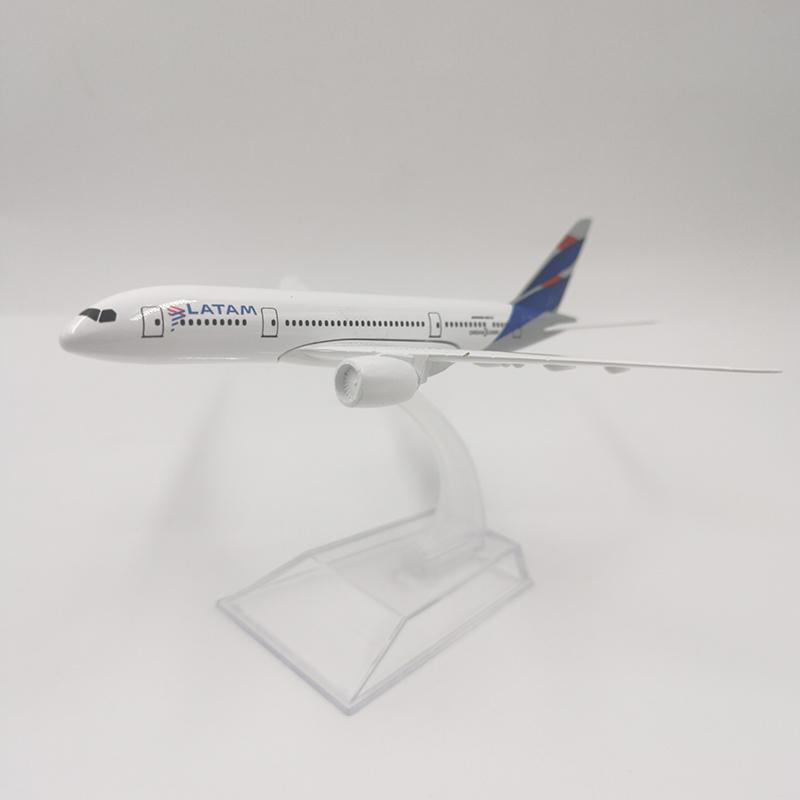 Jason Tutu 16 см Латам Модель самолета Boeing 787 Самолет Самолет Литьевой металл Самолеты Коллекционные Подарки