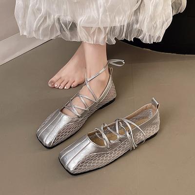 Модные туфли Мэри Джейн с квадратным носком и перекрестной шнуровкой, женские взрывные туфли на плоской подошве с мелким вырезом, одинарные туфли для весны и осени