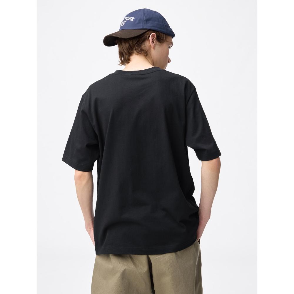 GU by Uniqlo Графический Т Коче