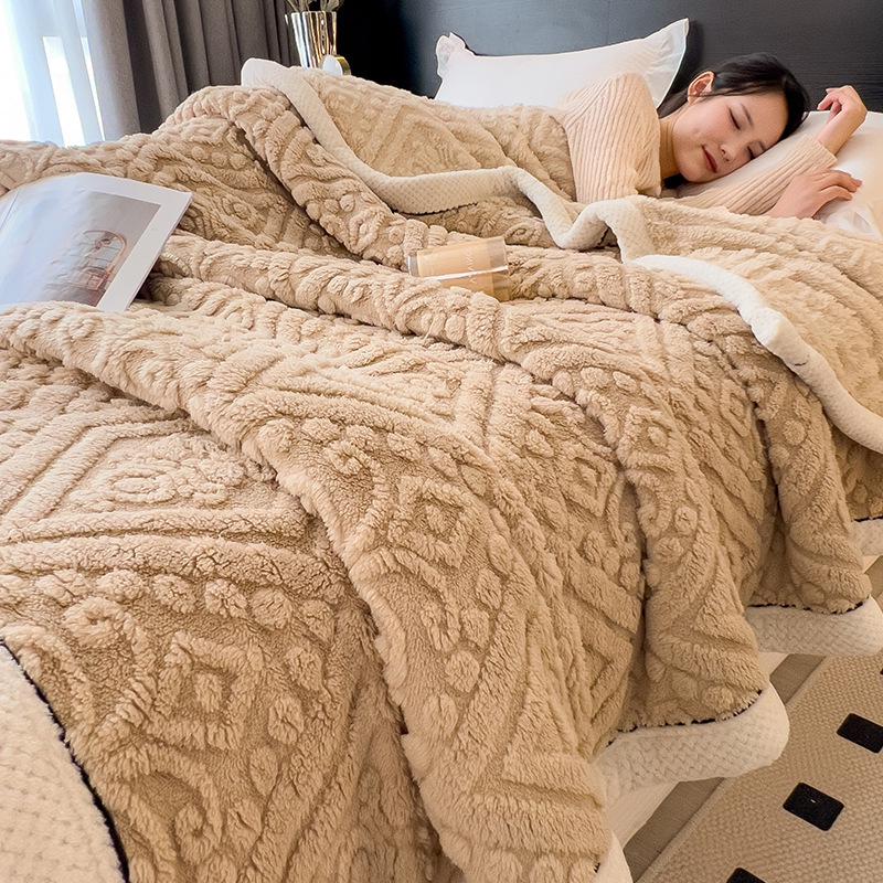 Двухслойное одеяло из кораллового флиса Golden Turtle - толстое, теплое покрывало для дивана