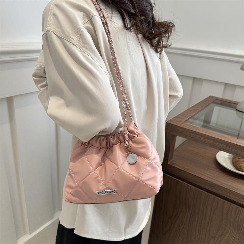 Новая женская сумка-ведро с бриллиантами 2024 года, модная универсальная сумка на плечо, популярная переносная сумка-мессенджер для женщин