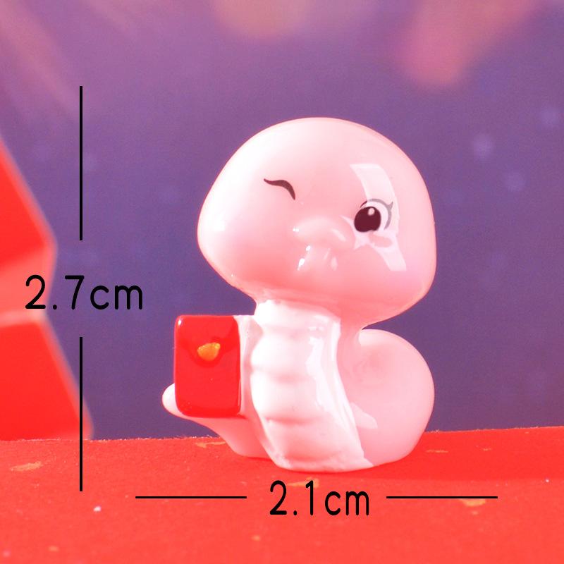 Новогодний декоративный мультяшный змей Года Маленький декоративный предмет для привлечения богатства и удачи Смола ручной работы