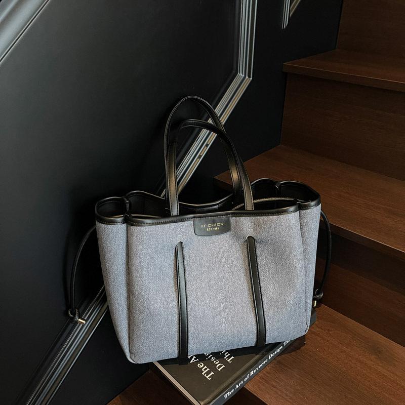 Ladies' Shoulder Tote Bag with High-end Feel, Contrasting Color Splicing, Multi-layer Shoulder Bag, Fashionable and Versatile, Large Capacity
