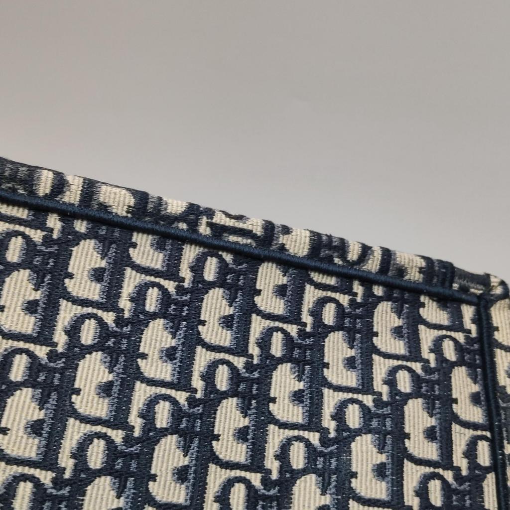[Pre-Owned] Book Tote Hand-Embroidered Monogram Large Capacity Canvas Tote Bag - Excellent #LAKQIK