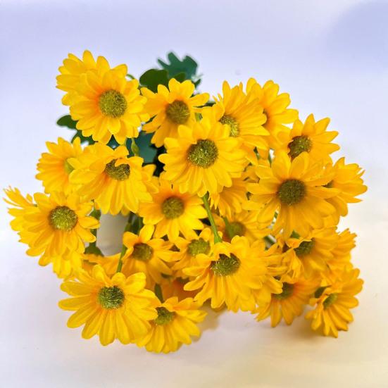 10 шт. искусственных маргариток, подсолнухов, реалистичных искусственных шелковых цветов, устойчивых к ультрафиолетовому излучению, для свадебной вечеринки, для внутреннего и наружного сада, двора, искусственных цветов, растений, украшений