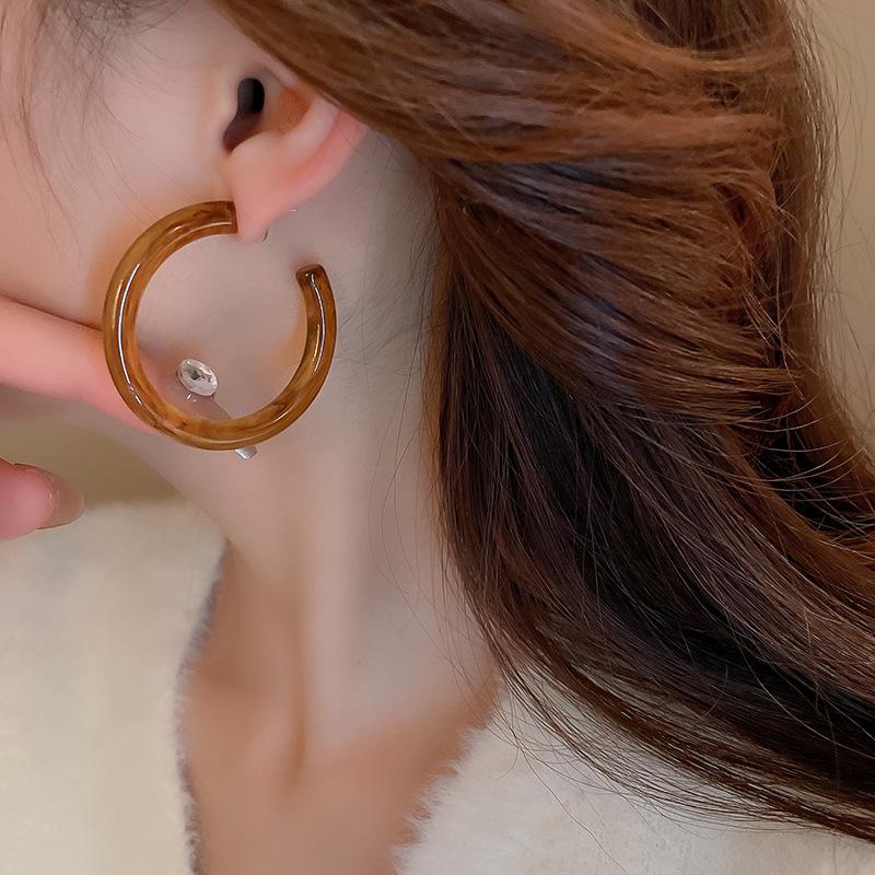 Maillard Petite Серьги-пусеты Игла из серебристой смолы - Ретро Минималистичный Геометрический Стиль для Женщин