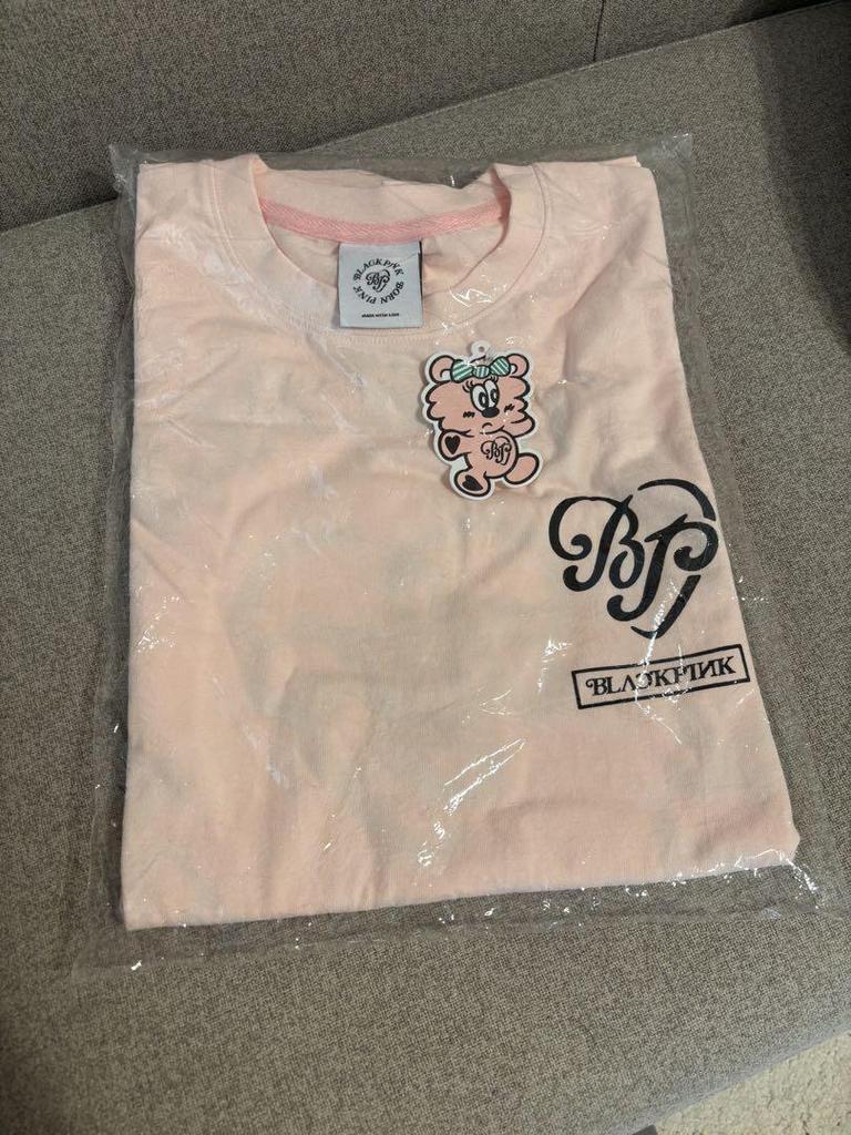 [USED] BLACKPINK Verdy T-shirt, Size M