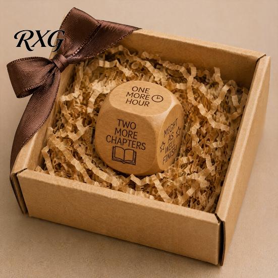Bookish Daily Habit Tool Wooden Reading Decision Dice, 6-Sided Wood Engraved Quotes Prompt, Natural Literary Forming Charm, Fun Companion Book