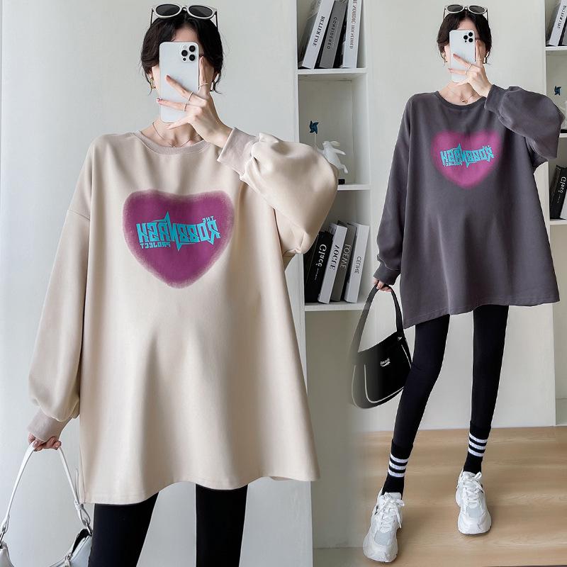 Maternity Autumn/Winter 2023: Loose Sweatshirt Dress & T-shirt