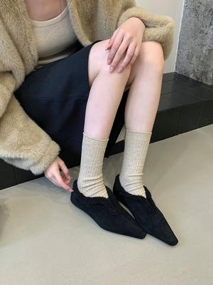 2025 новая осенне-зимняя шерстяная обувь на плоской подошве с квадратным носком, модные женские одинарные туфли из овечьей шерсти с мелким вырезом