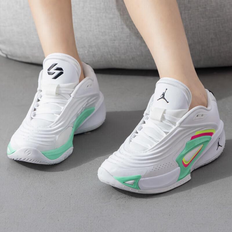 Air Jordan Luka 3 Photo Finish HQ5058-107