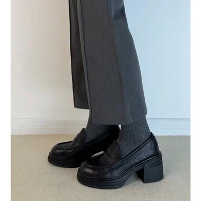 Версия Spot ~ Кожаные британские туфли-лоферы на высоком каблуке с одной педалью, женские универсальные туфли в стиле ретро, небольшие кожаные туфли на толстом каблуке, одинарные туфли.