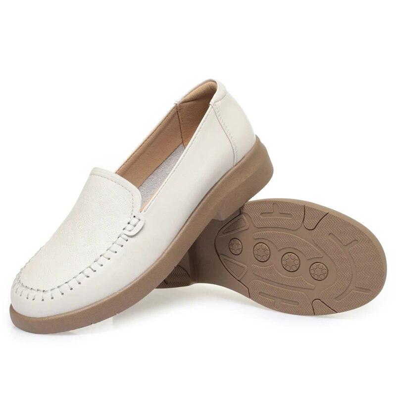 Women Loafers Spring Cut-out Women Casual Round Toe Large Size Mom Shoes Women