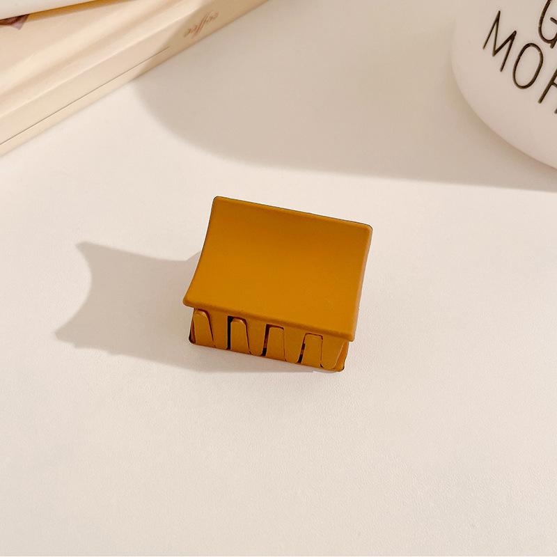 New Women Fashion Metal Geometric Hair Clips Claw Clip Large Acrylic Hair Clip Headband Hairpin Hair Crab Hair Accessories