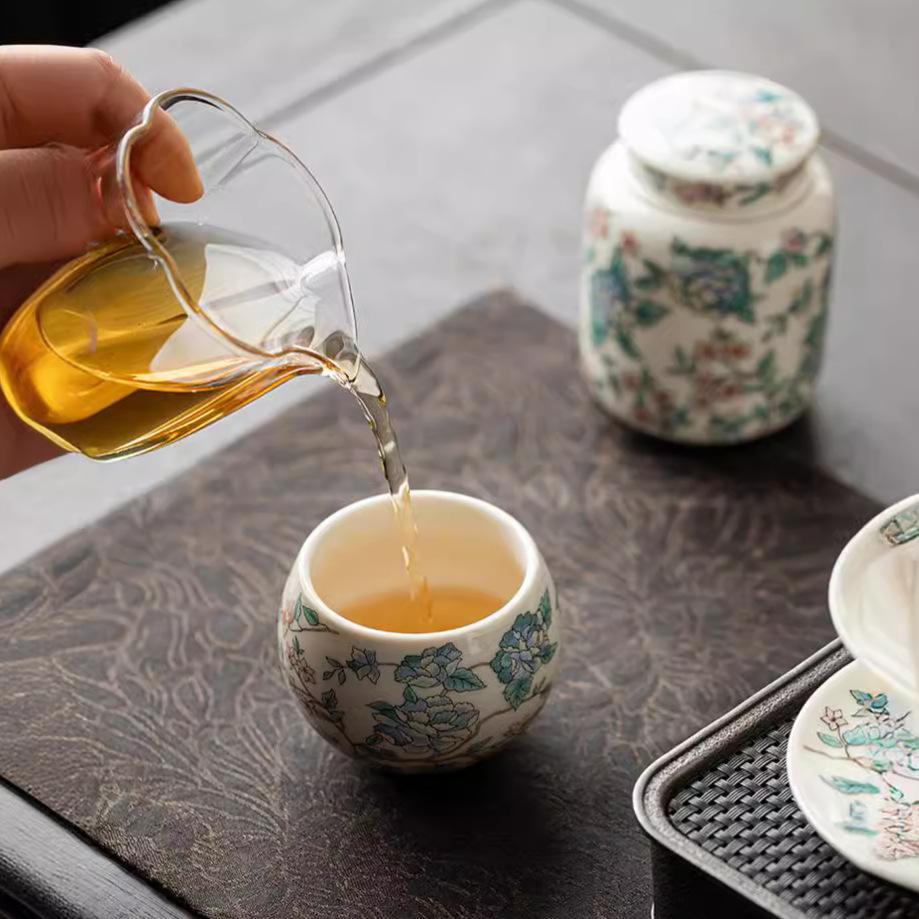 Camellia Kung Fu tea set cover bowl teacup ceramic enamel color three talents cover bowl single cup tea can is not hot tea bowl