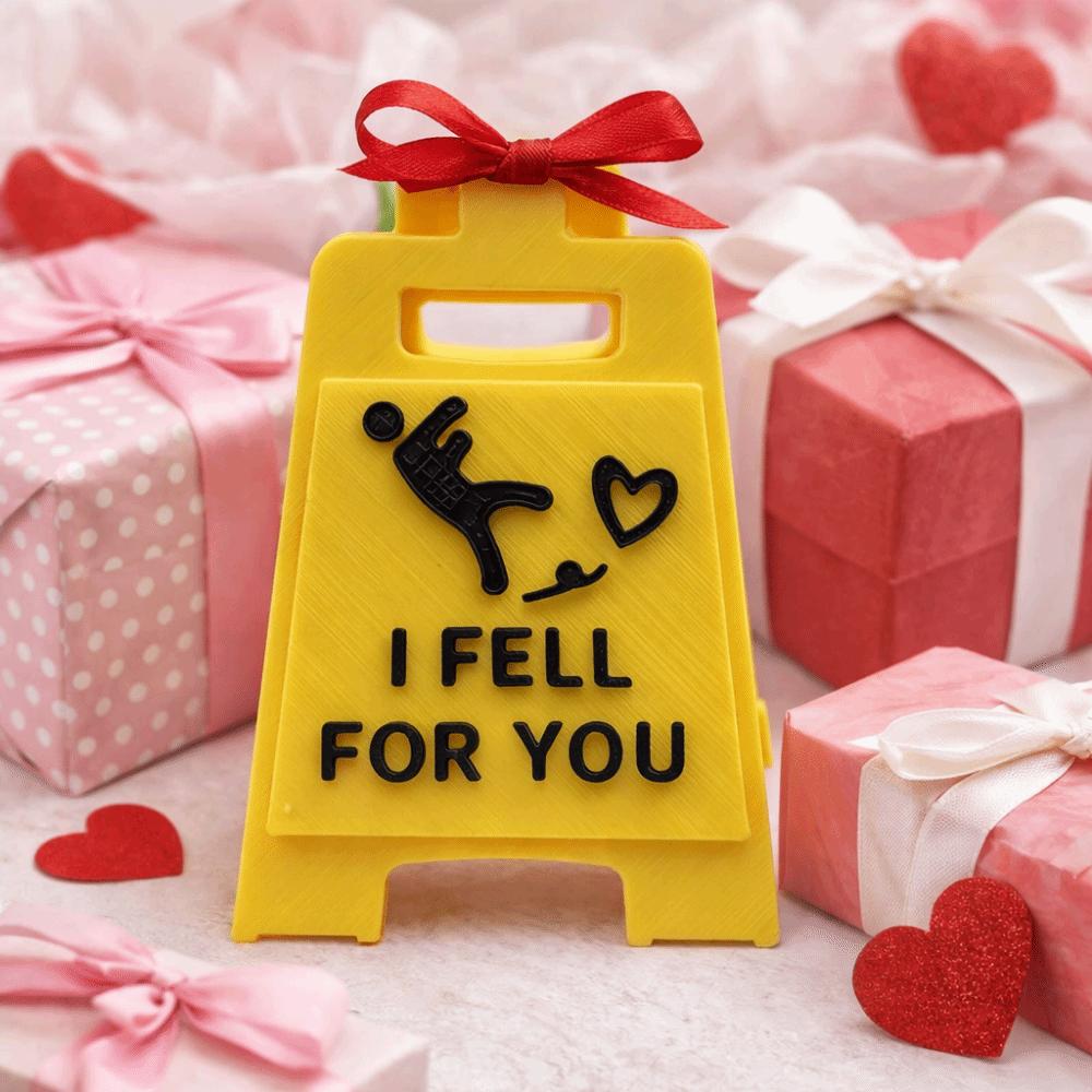 Desktop Ornament Falling In Love Signboard Mini Size Love Letter Romantic Sign Spouse Gift