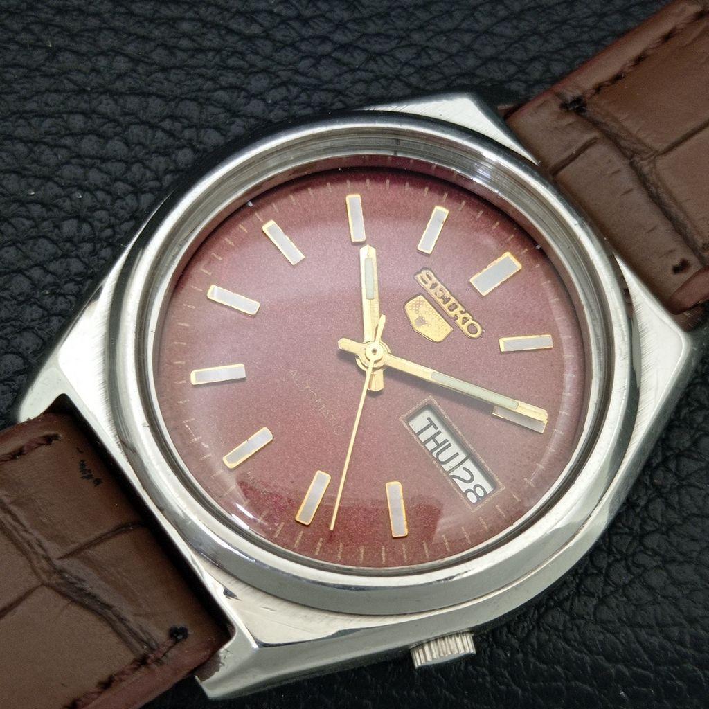 ВИНТАЖНЫЕ АВТОМАТИЧЕСКИЕ ЧАСЫ SEIKO 5 7009A ЯПОНИЯ МУЖСКИЕ КОРИЧНЕВЫЙ ЦВЕТ ЦИФЕРБЛАТ a708557-1