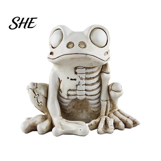 Unique Horror Theme Collectibles Halloween Skeleton Frog Figurine, Resin Animal Bone Statue for Bar Haunted Distressed Retro Style Statues House,