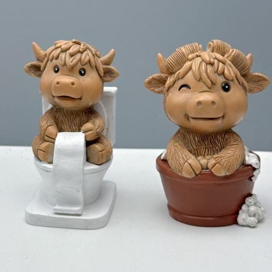 Статуэтка из смолы «Хайлендский скот», держащая рулон туалетной бумаги, для ванной, украшение для дома, офиса, десктопа