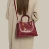 Retro red commuter portable tote bag wide portable design generous and durable engagement ceremony feeling