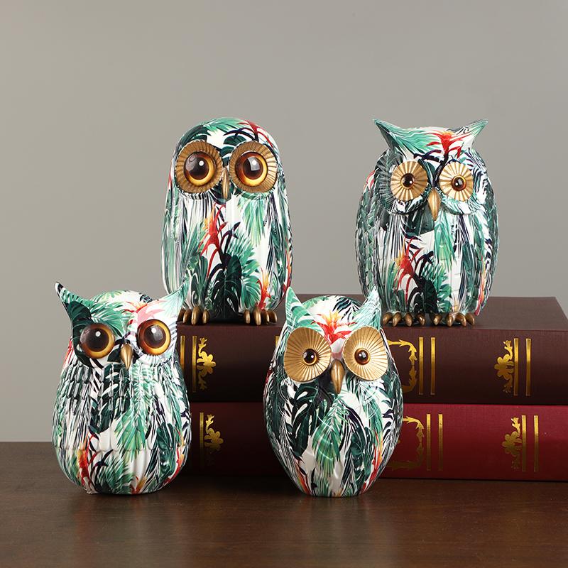 Painted Owl Resin Figurines Nordic Modern Graffiti Animal Sculpture Living Room Ornaments For Home Decor Desk Office Decoration