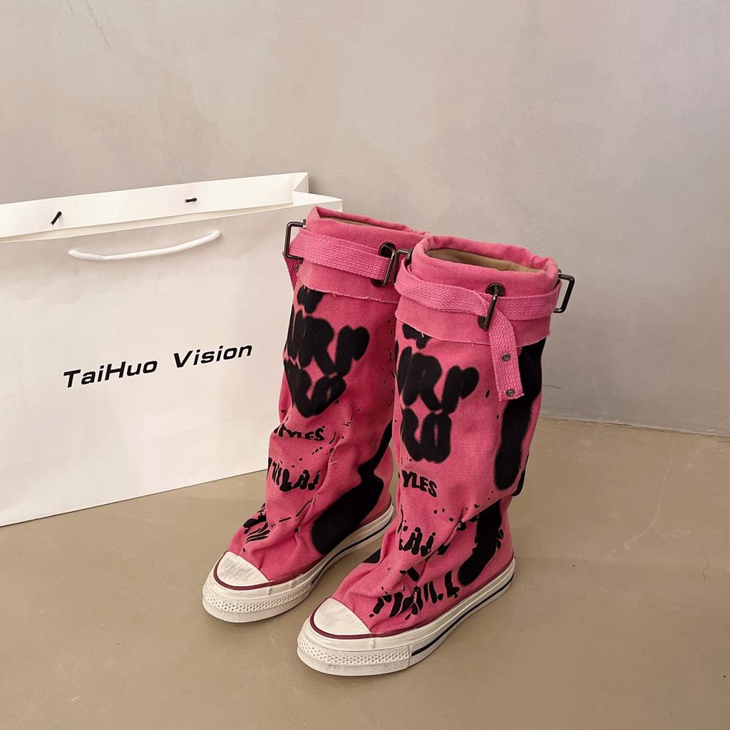 Wasteland wind niche graffiti canvas trousers boots women's 2024 new board shoes ins tide fried street middle tube pile boots