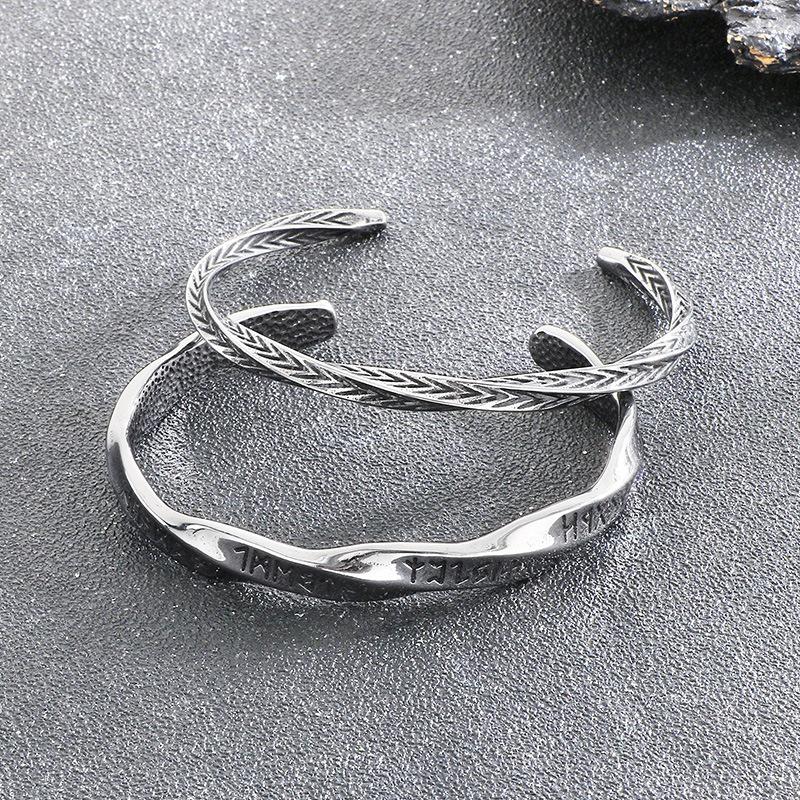 Retro Mobius Twist Rune Pattern Titanium Steel Viking Men's C-Shape Bracelet