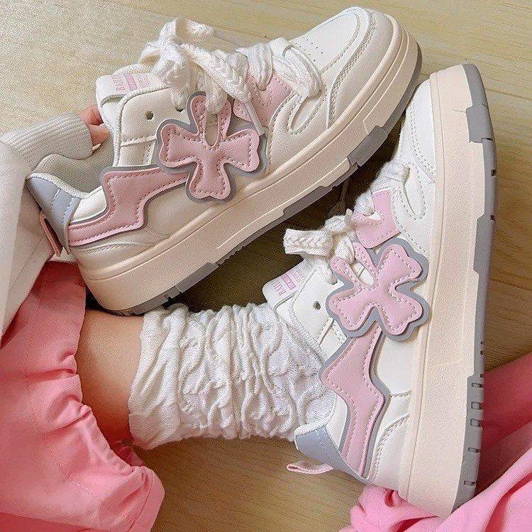 Студенческая платформа дизайн борд обувь женская ins модная обувь весна 2024 новая ниша повседневная универсальная маленькая белая обувь