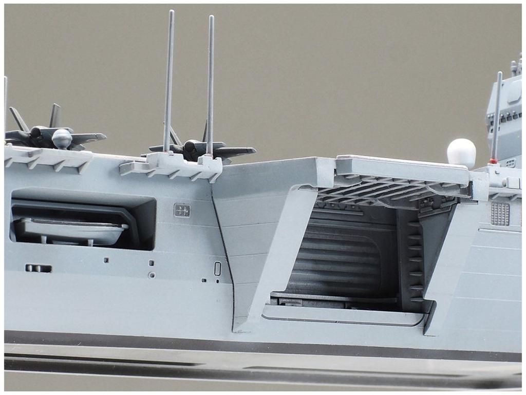 Tamiya Special Project Product 1700 Scale DDV192 Aircraft Carrier Ibuki Plastic Model 25413