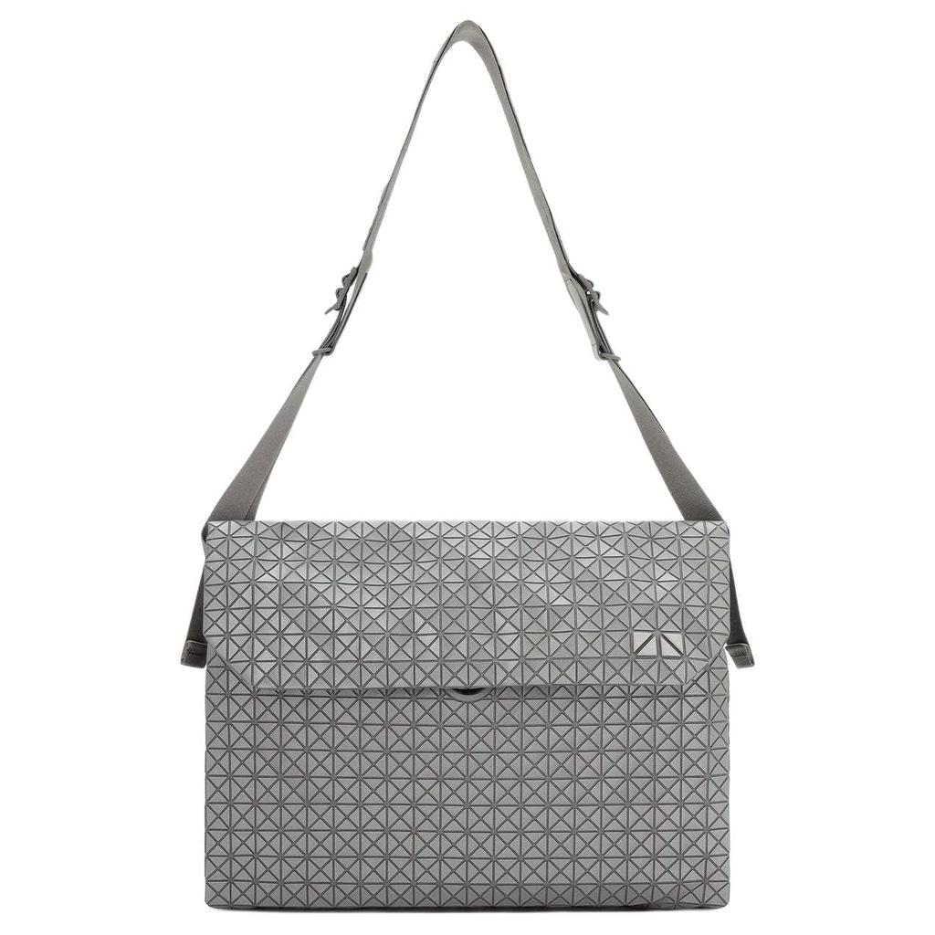 ISSEY MIYAKE Kuro Cotton With Nylon And Cow Leather Shoulder Bag Unisex Silver BB62-AG671-91