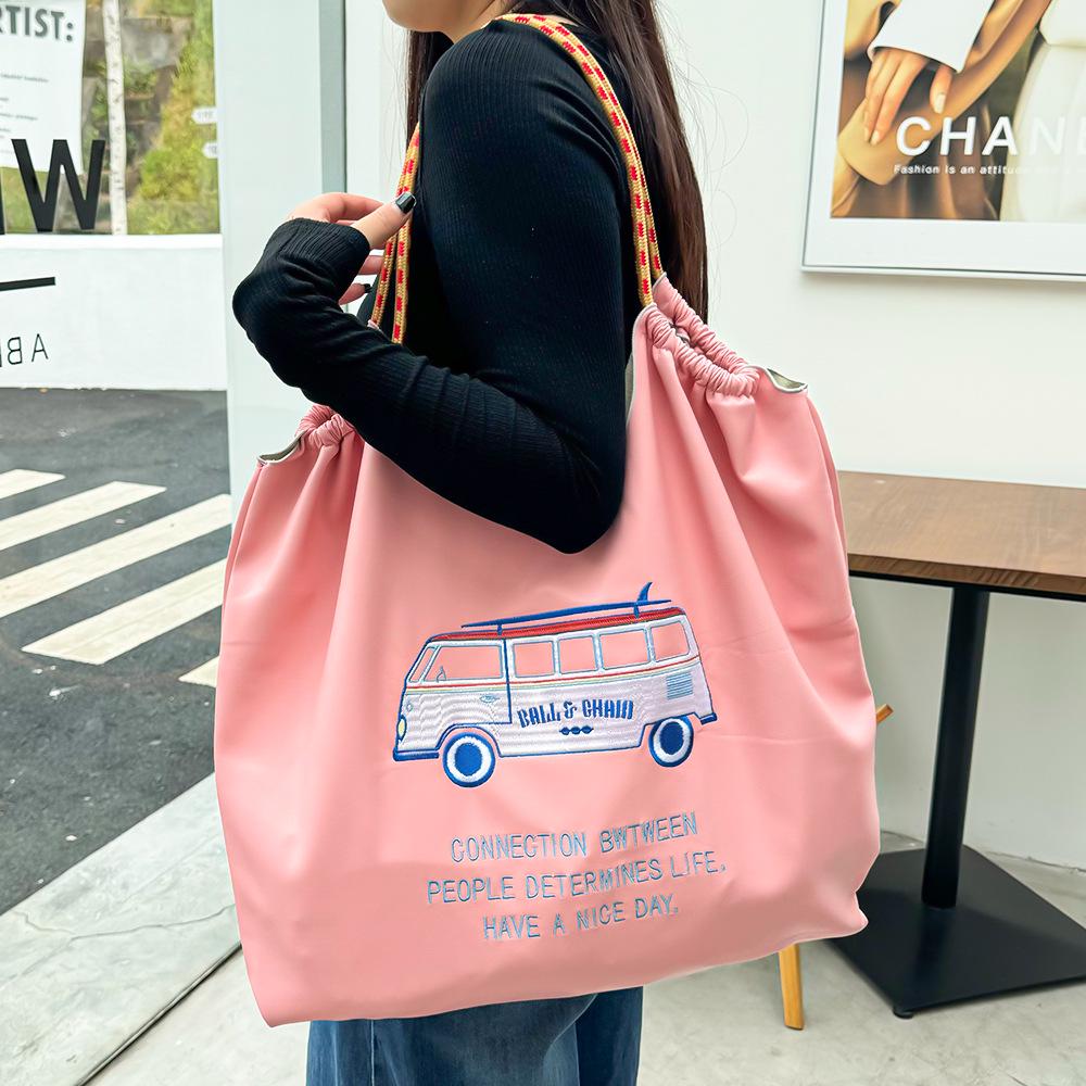 Сумка-тоут из вышитой кожи в японском стиле - Женская большая вместительная сумка через плечо