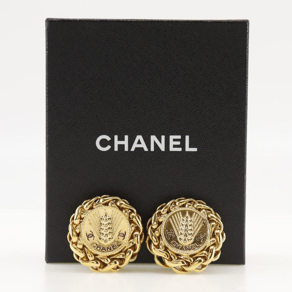CHANEL Rice motif Earring vintage Plated Gold 50g Women Used
