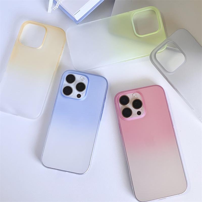Чехол для iPhone 16 Pro Max с градиентным покрытием, приятным на ощупь, для Apple 17, матовый, совместим с моделями 15/14, 13/12.