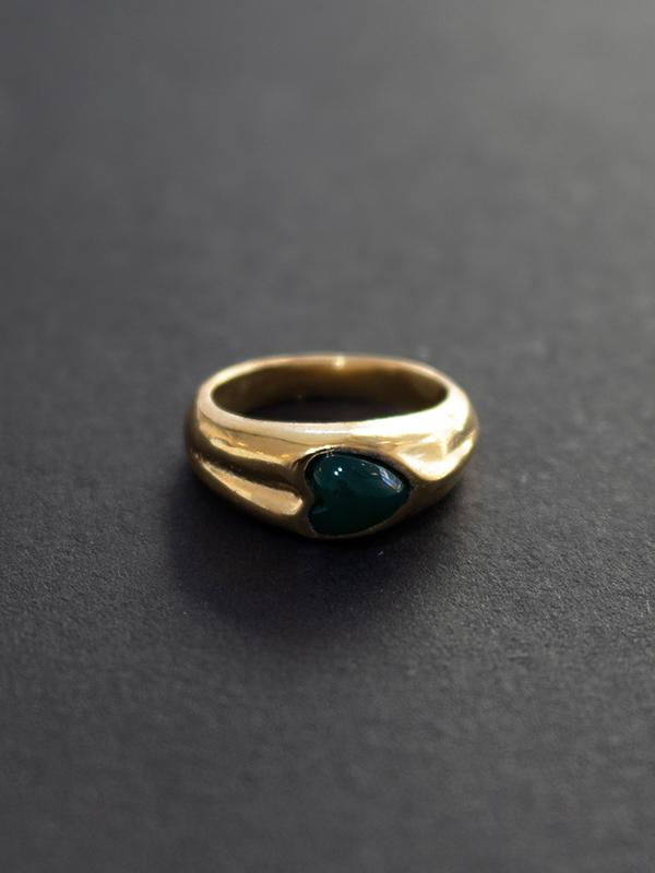 Flit Leaf Green Onyx Heart Ring