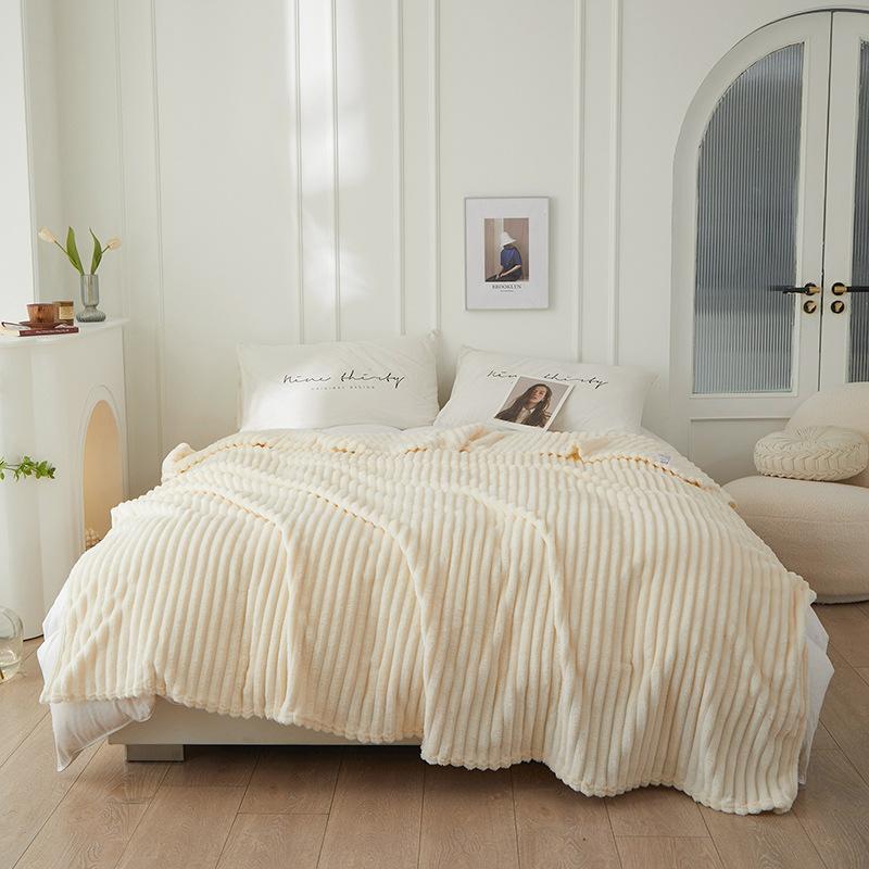 Роскошное толстое молочное бархатное одеяло из шерсти в широкий рубчик, осенне-зимнее толстое одеяло для детского сада и офисное одеяло для сна