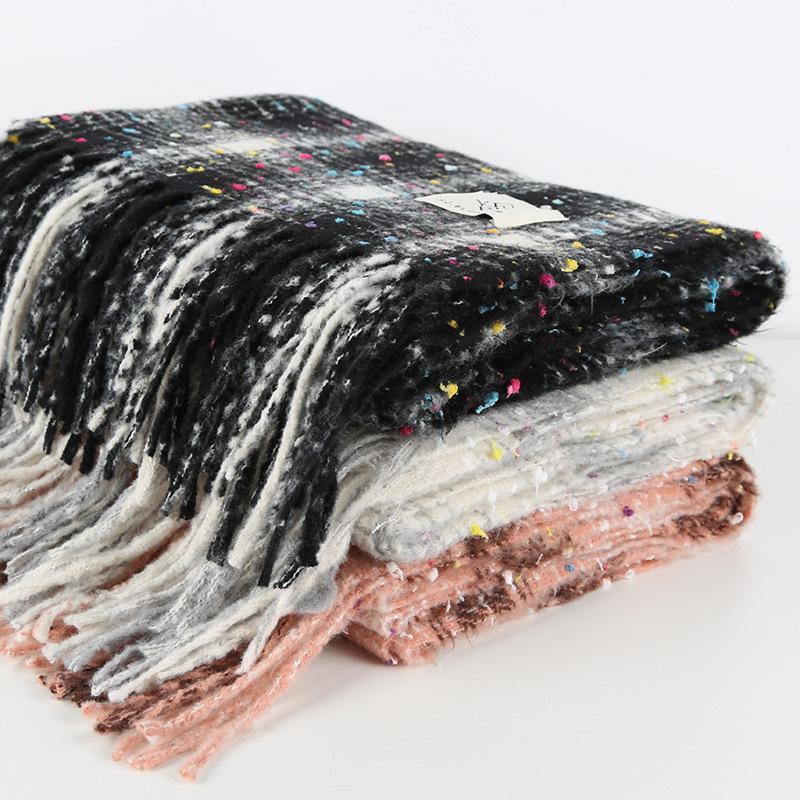 Korean version white plaid autumn and winter scarf women's high-end shawl autumn and winter student couple fashion versatile warm scarf