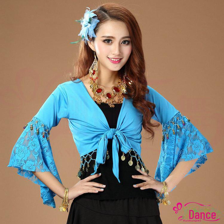 Костюм для занятий беллидансом с кружевными рукавами-трубами и шалью для танцев квадратной формы