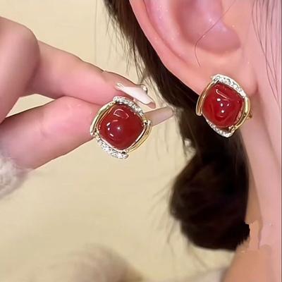 Винтажные бордовые маленькие квадратные жемчужные серьги-гвоздики Праздничные новогодние китайские красные серьги женственность высококачественные серьги