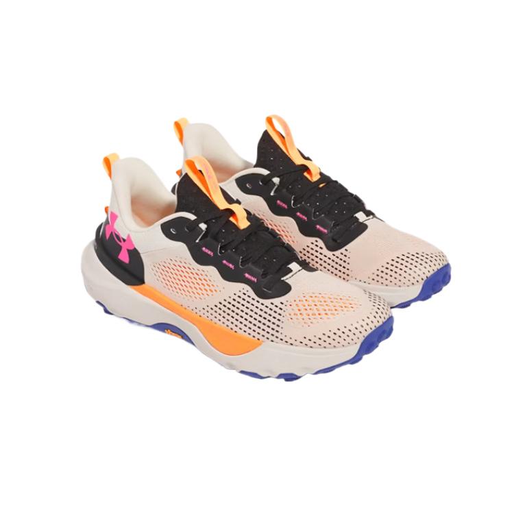 Under Armour HOVR Infinite Pro Trail Кроссовки Унисекс цвета слоновой кости, дюны и аэро-розового, оранжевые 3027202-142