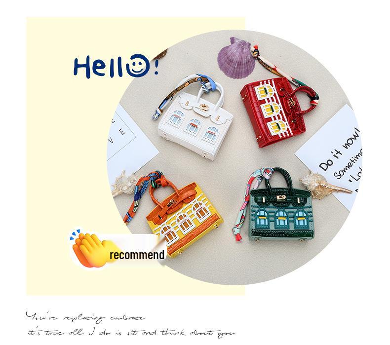 Stylish Mini House Keychain: Platinum Window Coin Purse & Earphone Holder