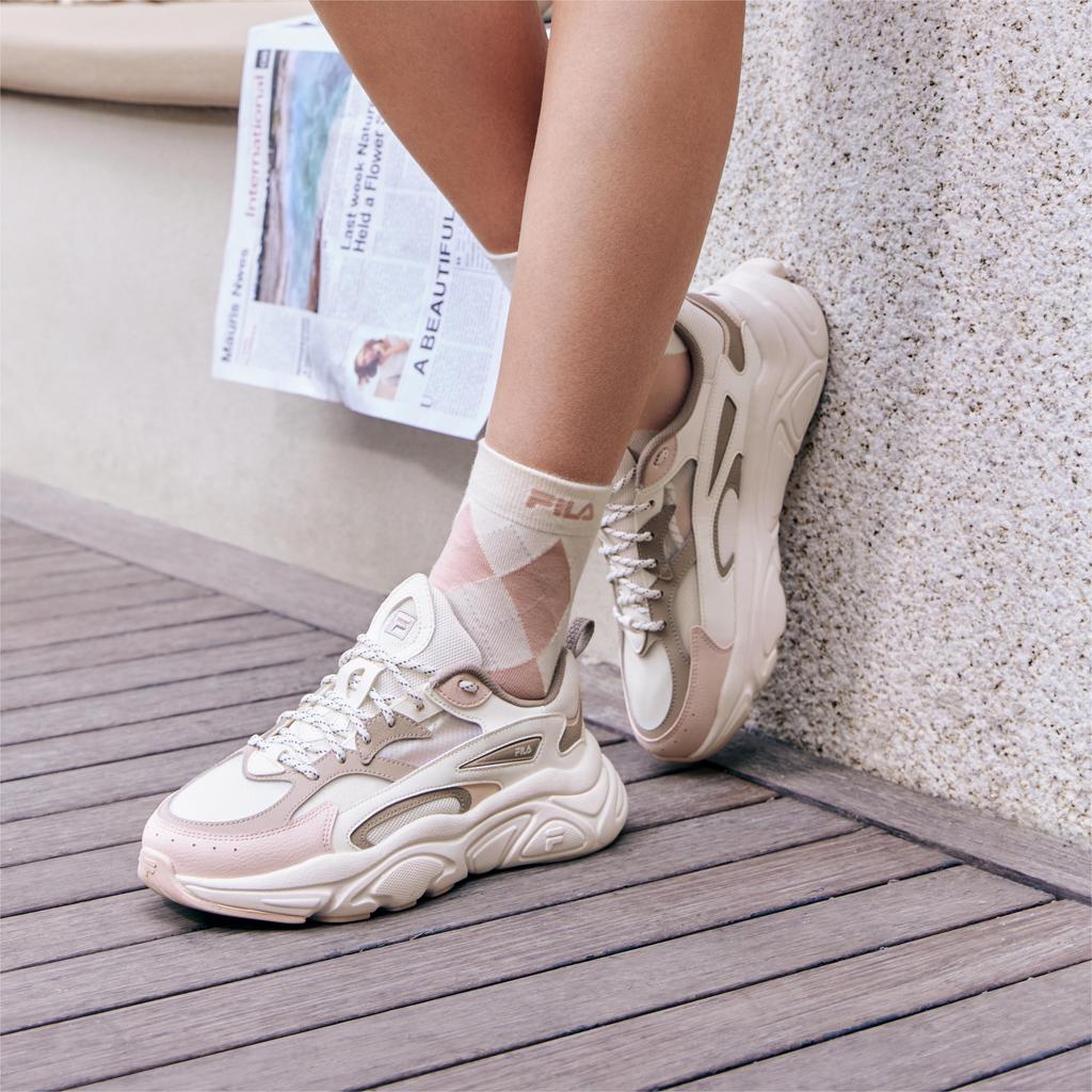 Fila Mars Fabric Synthetic Leather Thick Sole Height Increasing Low Top Casual Shoes Women Sneaker Brown Gray F12W422107FNS